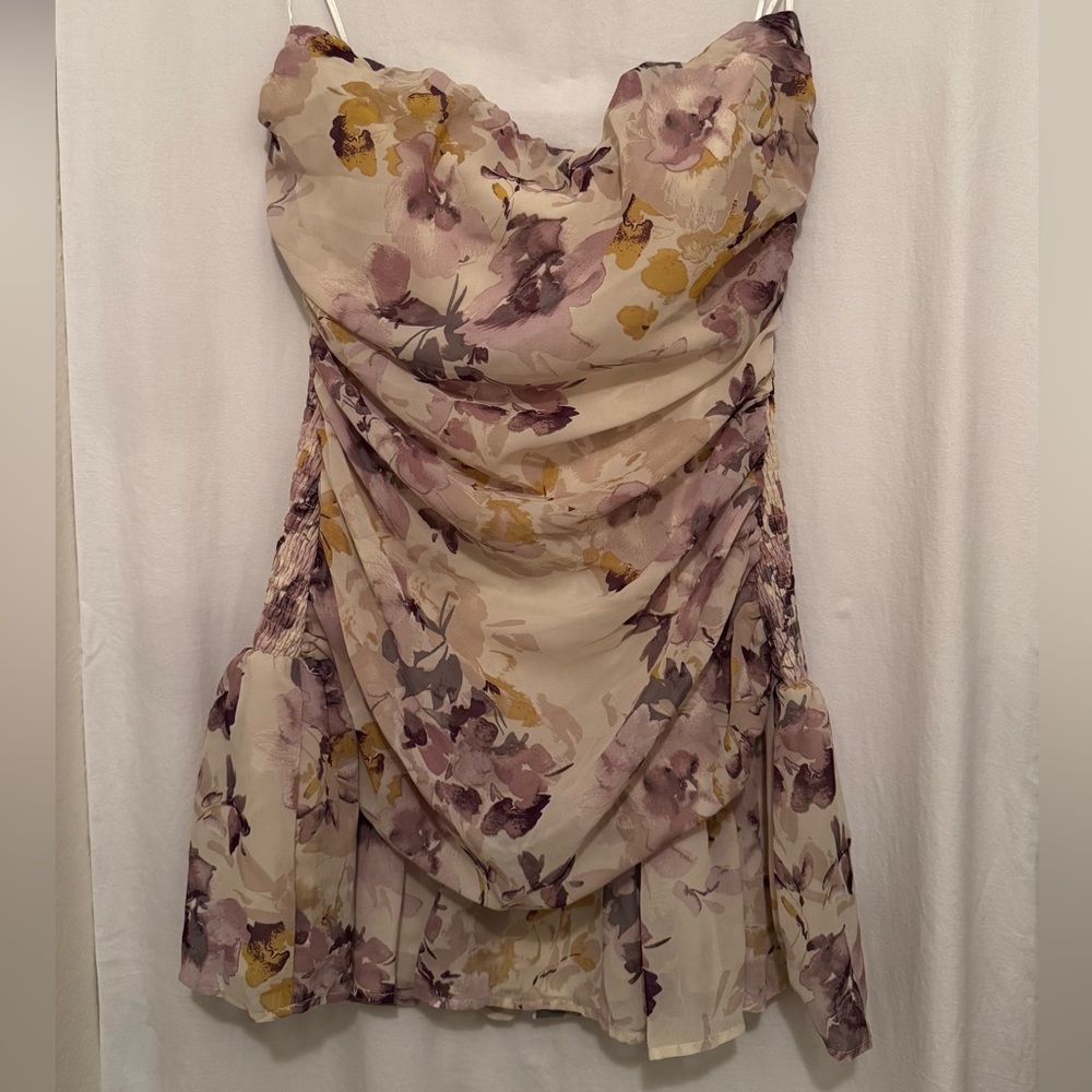 Privy Strapless Dress with Floral Elegance